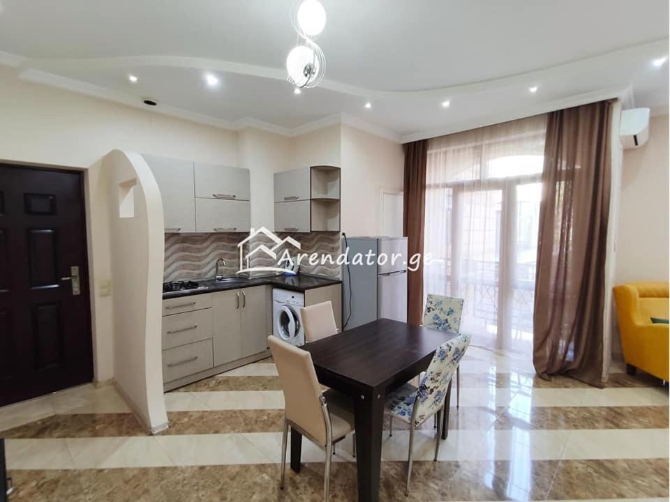 Apartment Face Батумі Екстер'єр фото